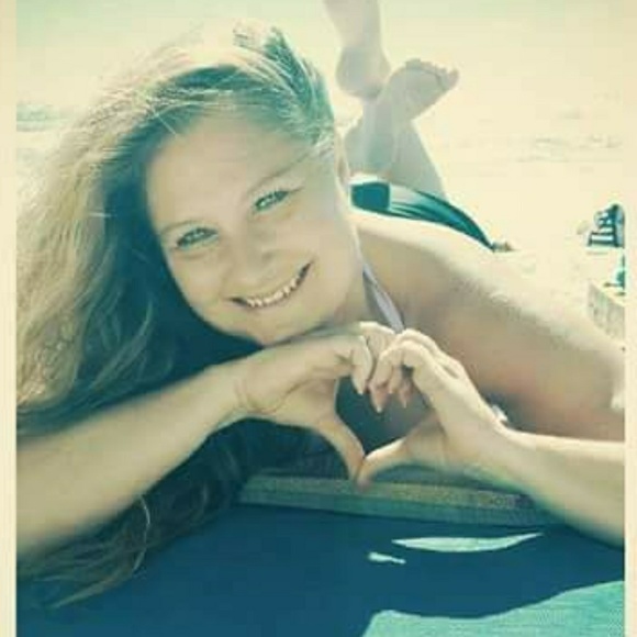 Meet your Posher, Catina - Picture 4 of 7